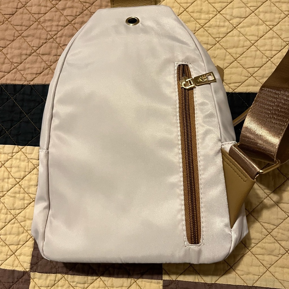 New sling bag - Picture 3 of 9